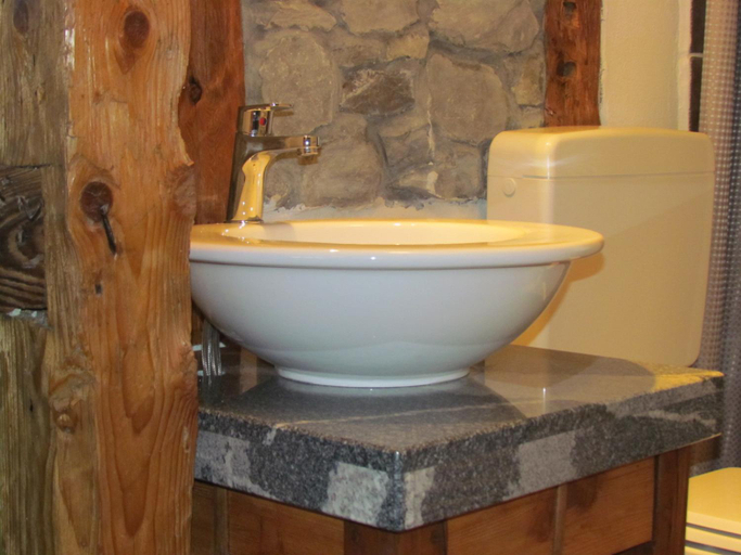 Others 4, Joe's Place, Bovec