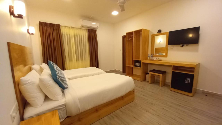 Bedroom, Sky View by Relax Tours