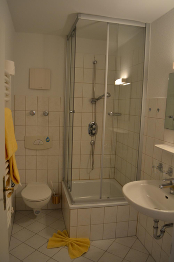 Bathroom 3, City-Hotel Cottbus, Cottbus