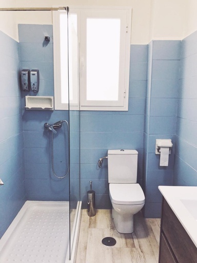 Bathroom 3, Trendy Penthouse by the Bullring, Sevilla