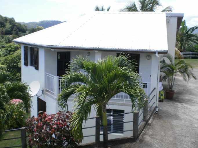Exterior view, Abri Gens Libres, Le Marin