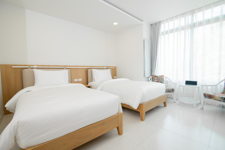 Bedroom, River View Pathum Hotel and Residence, Sam Khok