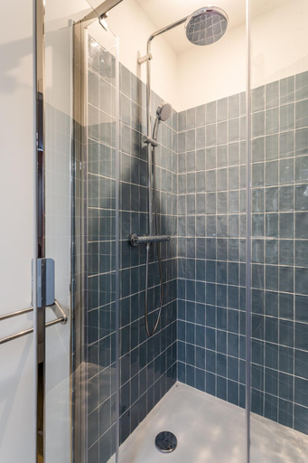 Shower 4, Residence Hostin'Malo - Au cœur de Saint Malo, Ille-et-Vilaine