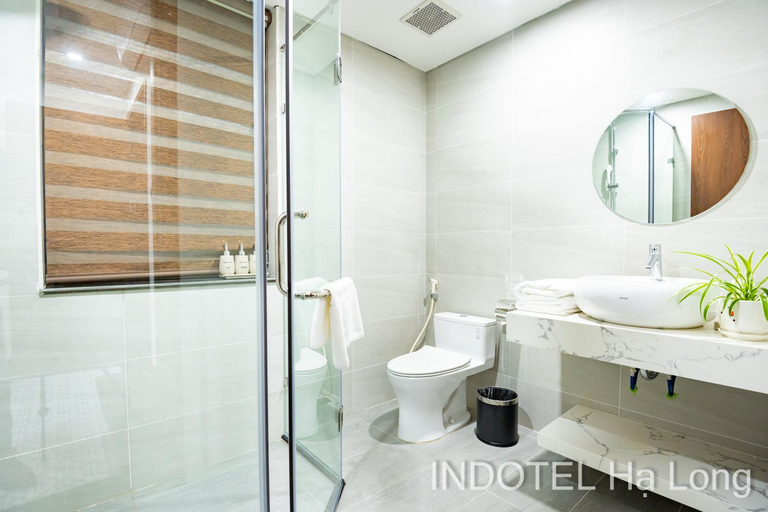 Bathroom 4, INDOTEL HALONG HOTEL, Hạ Long
