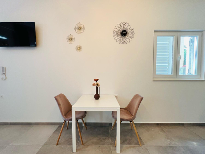 Others 4, Apartmani AViS, Crikvenica