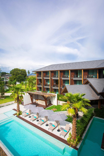 Swimming Pool 3