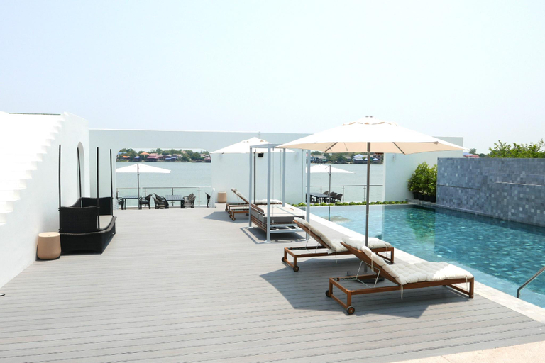 Sport & Beauty 2, River View Pathum Hotel and Residence, Sam Khok