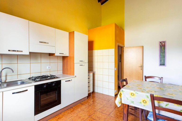 Others 5, Maison Antoinette, Livorno