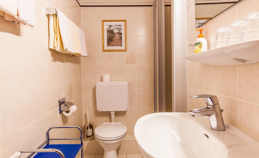 Bathroom, Hotel Quellental, Pinneberg