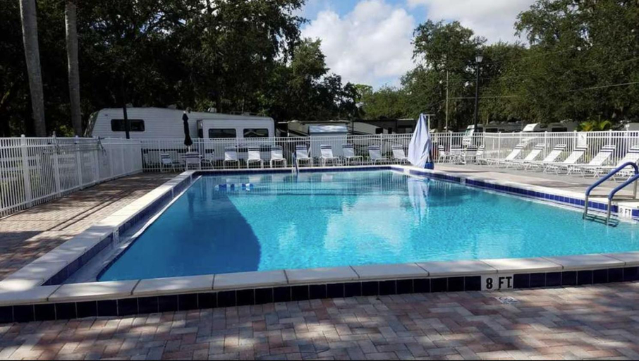 Sport & Beauty, Cozy Tiny Home Near Disney World & Orlando Parks!, Osceola