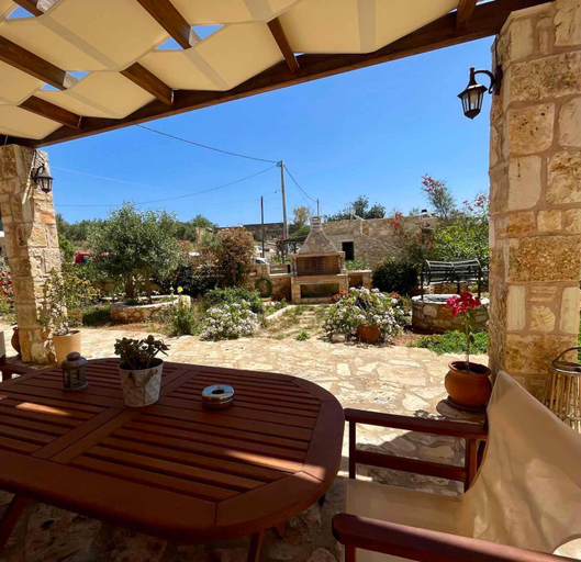 Others 4, Iliopetra Villa, Crete