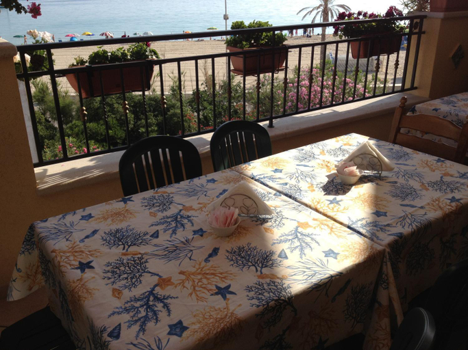Others 5, Brezza Marina, Trapani