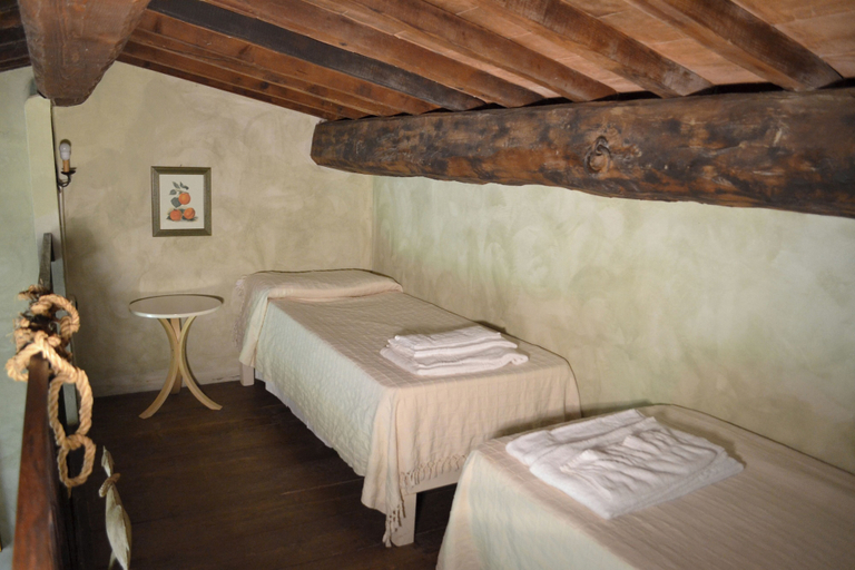 Bedroom 2, Appartamento Il Fienile Del Sole, Terni