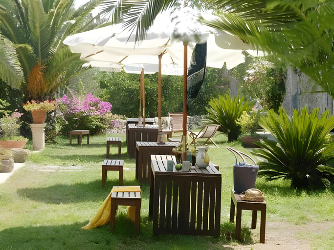 Food & Drinks 5, Villa Dei Papiri, Syracuse