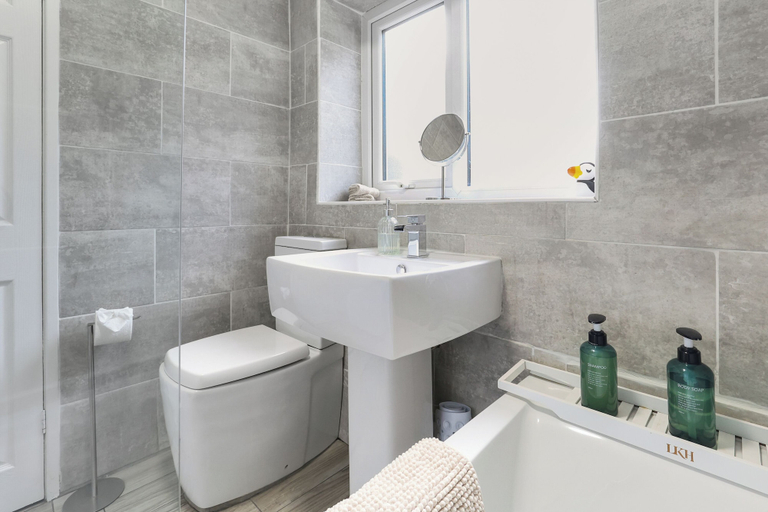 Bathroom 3, Home and Howay - North East Escapes, Northumberland