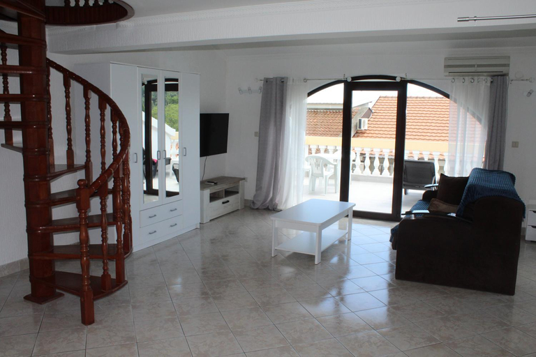 Others 5, Apartmani Lime