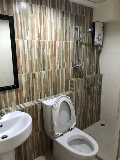 Bathroom 5, Petchsiri Boutique Hotel, Bang Khen