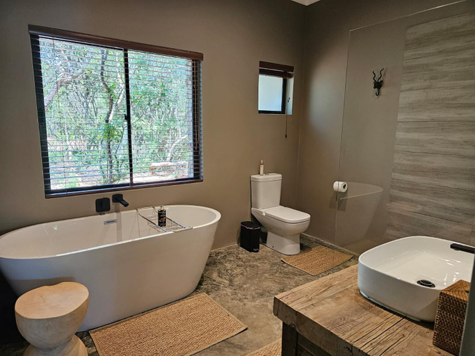 Bathroom 8
