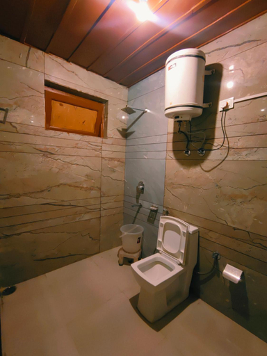 Bathroom, Hotel Chetna & Cottages, Kullu