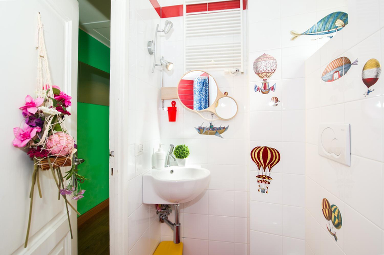 Bathroom 3, Home Candia, Rome