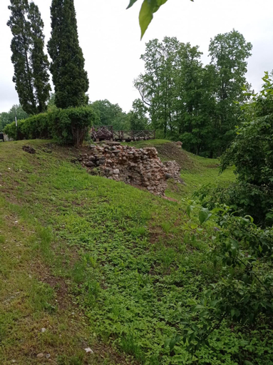 Others 5, Tirgus iela 2, Kraslava