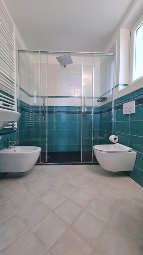 Bathroom 3, The little tower of Minuta, Salerno