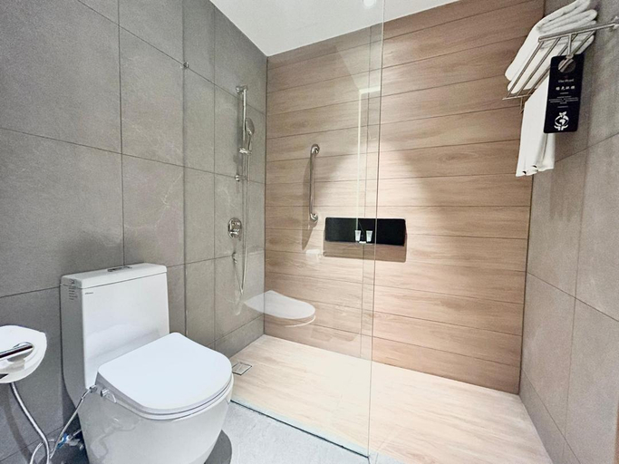 Bathroom 4, The Pearl Kuala Lumpur, Kuala Lumpur