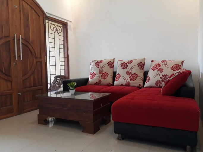 Others 3, VILLA ACIL DEKAT BNS dan JTP, Malang