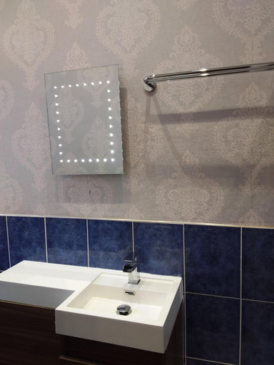 Bathroom 3, Braveheart Guest House, Edinburgh