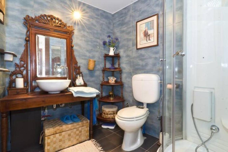 Bathroom, Studio in the Old City of Nicosia