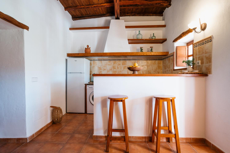 Others 3, 7 Bedroom Villa with Pool - 5mins walk to Cala Llonga Beach - Can Ramon, Baleares