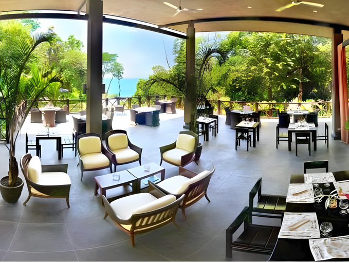 Food & Drinks 5, Los Altos Resort, Aguirre
