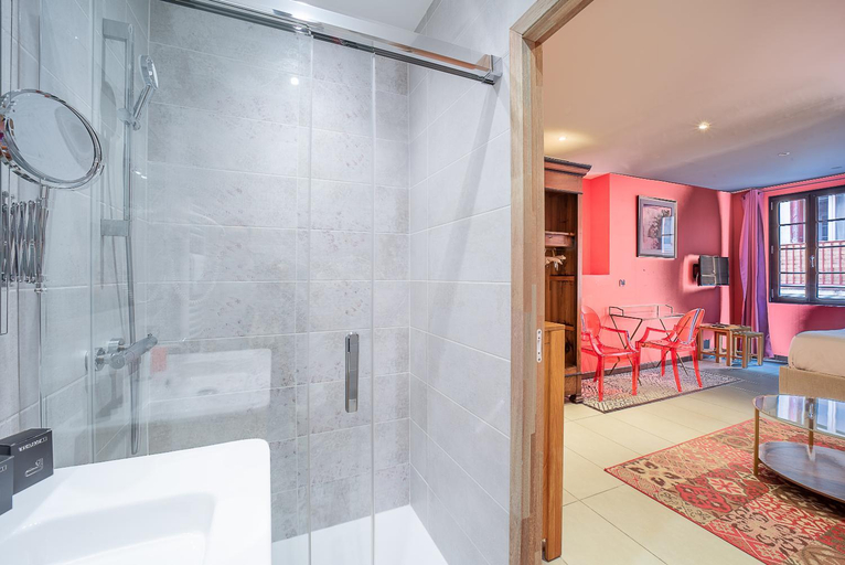 Bathroom 21