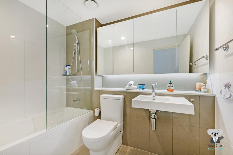 Bedroom, KOZYGURU MASCOT 2 BED APT FREE DOUBLE-PARKING NMA629, Botany Bay