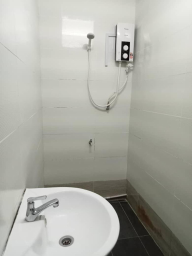 Others 3, Aeropod Hostel Economy Deluxe King Room, Kota Kinabalu