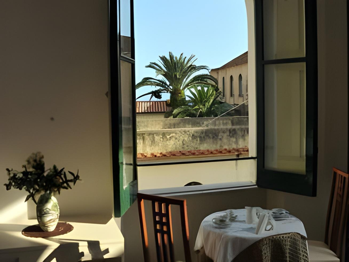 Others 5, Residenza Sole, Salerno