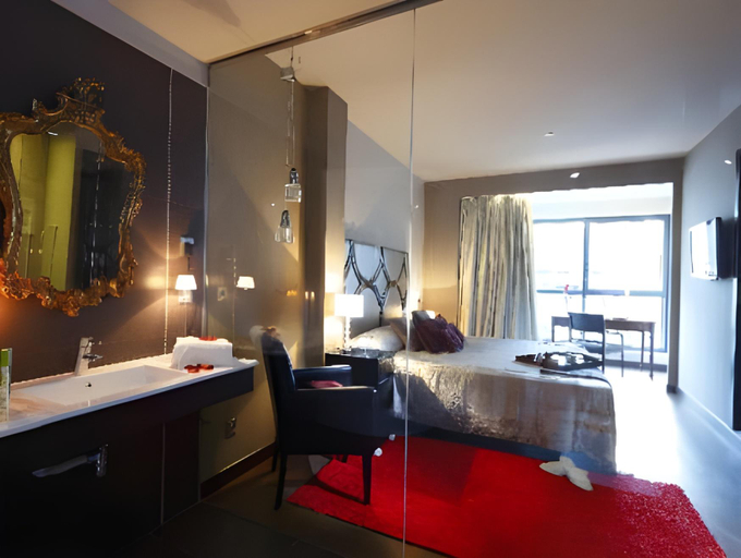 Others 4, Hotel Axis Vigo, Pontevedra