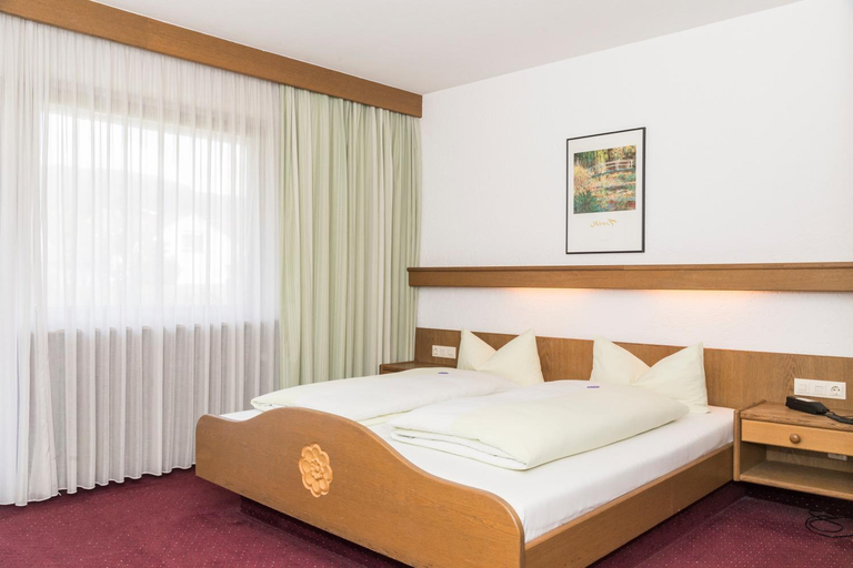 Bedroom 4, Gästehaus Becher, Göppingen