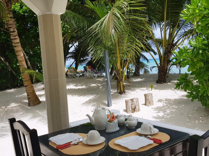 Food & Drinks 5, Villa Admiral, Diana