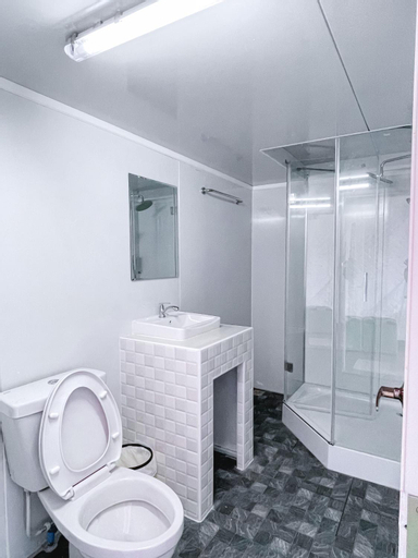Bathroom 7