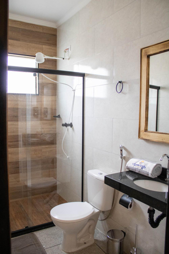 Bathroom 4, Hotel Aguas Lindas, Itanhandu
