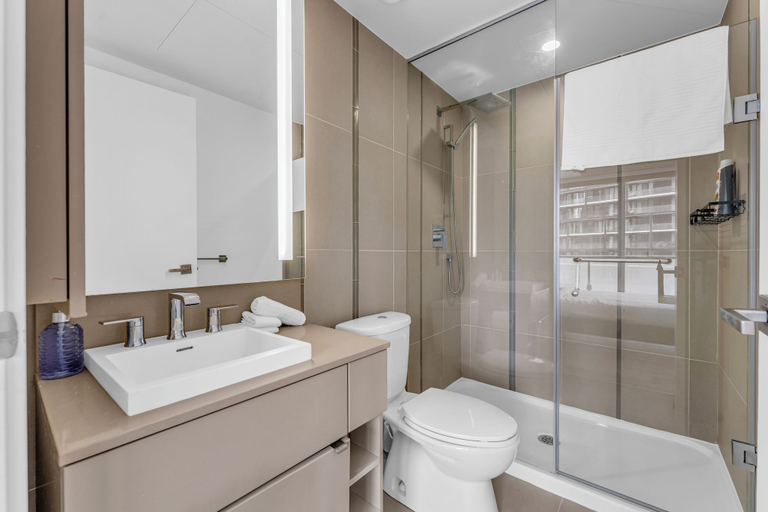 Bathroom 3, City Centre Suites, Toronto