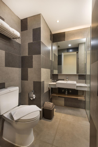Bathroom 20