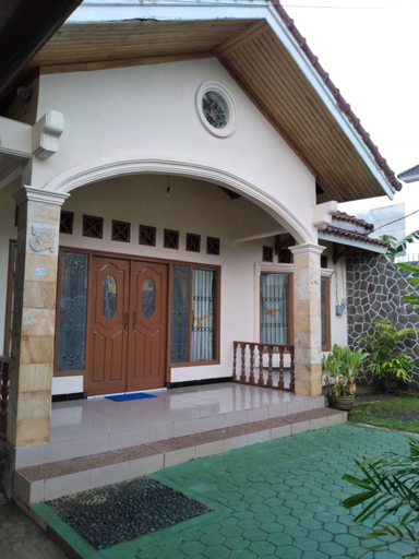 Exterior & Views, RUMAH PAKSI HOMESTAY, Bandar Lampung