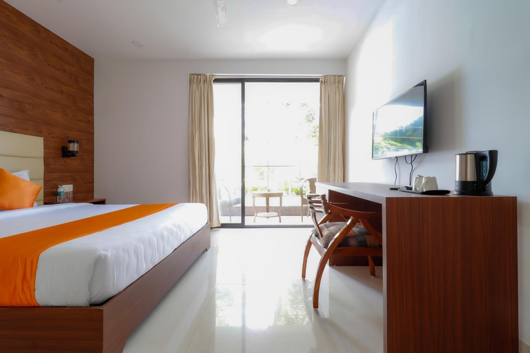 Bedroom, Miranda Beach Resort, North Goa