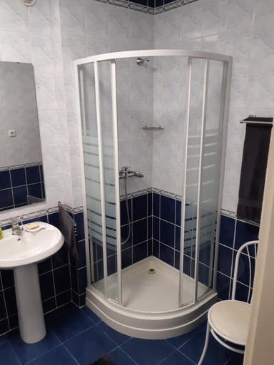 4, Gabor Pal 1 Apartman 1 szoba, Paks