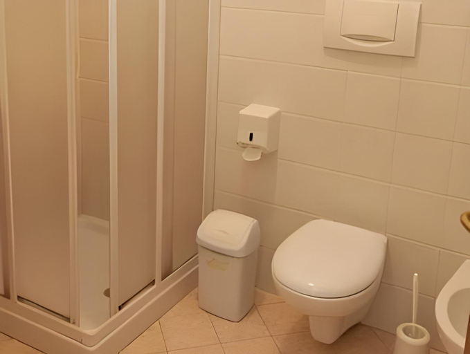 Bathroom 2, Residence Al Bacareto, Treviso