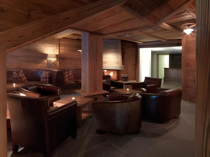 Public Area, Alpenclub, Obwalden