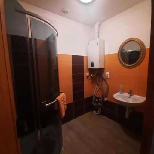 Bathroom 4, IKSZT Vendeghaz, Baja