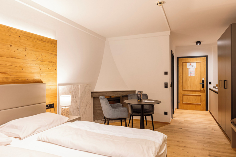 Bedroom 2, Saalbach Suites by ALPS RESORTS, Zell am See